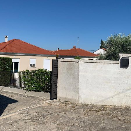 Вилла Tony'S House With Private Pool, Garden And Parking Задар Экстерьер фото